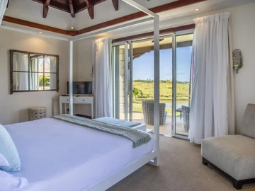 4 Bedroom Villa