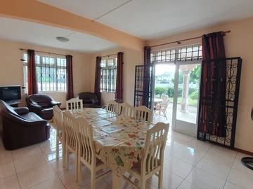 Maison de 8 Chambres