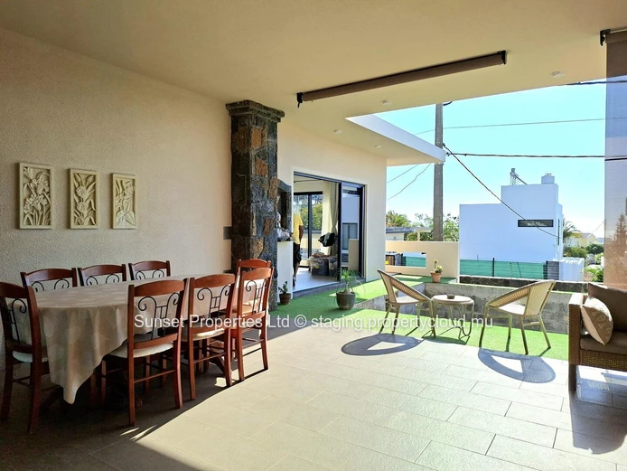 Customizable Home | Sought-After Neighborhood | Sea and Mountain Views