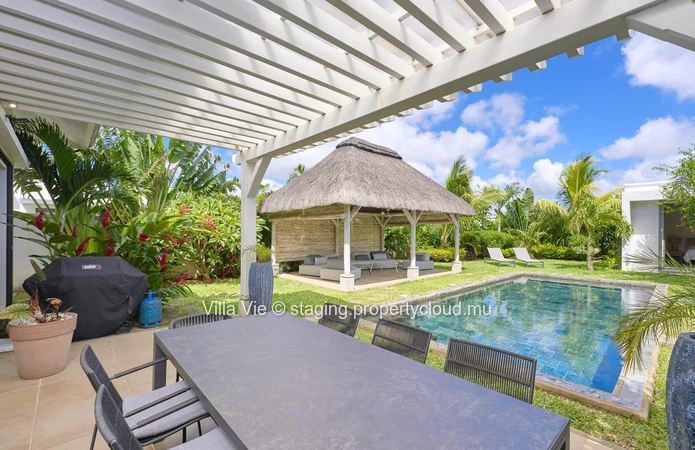 Grand Baie - Beautiful 4-bedroom en-suite villa, pool and gazebo