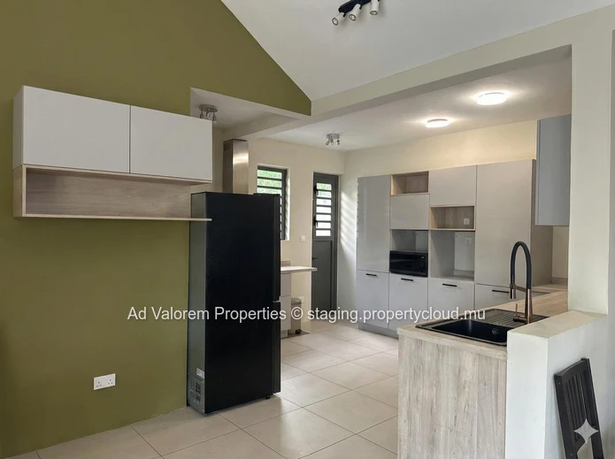Exceptional 250 m² Villa on a Vast 1,347 m² Plot – La Tourelle View