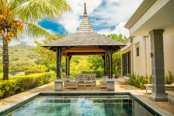 Vie Villa a vendre a Villa Valriche
