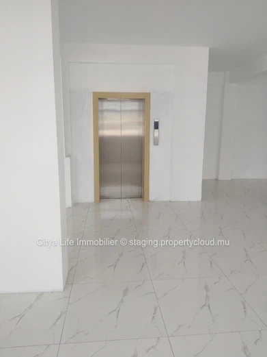 Commercial Space - 185.8 m²