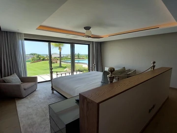 5 Bedroom Villa