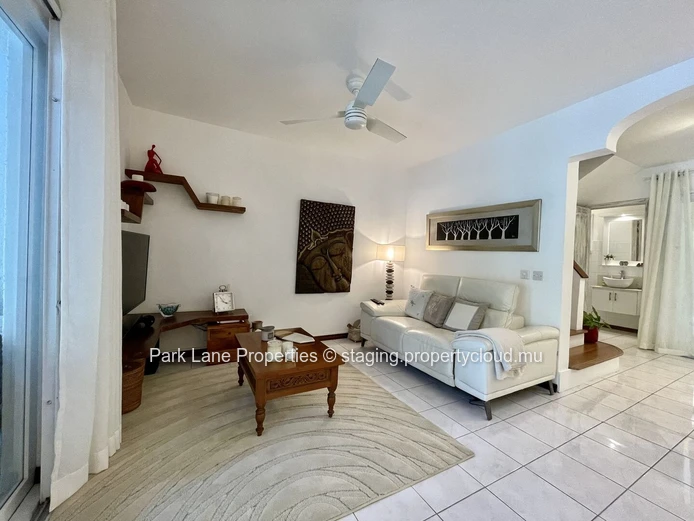 À vendre : Duplex avec piscine privée à Bain Boeuf