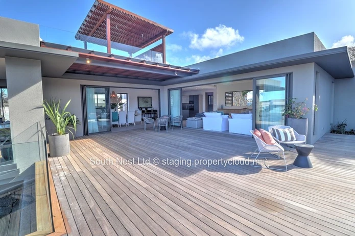 4-bed villa with a modern architecture in a prestigious golf estate