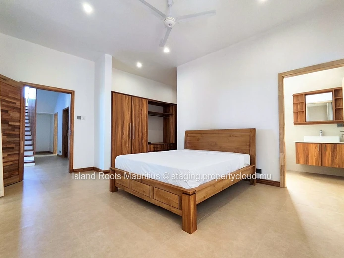 Prestigious 4-Bedroom Villa for Rent – Péreybère