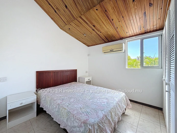 Elegant house in the heart of a sought-after, secure residential area
