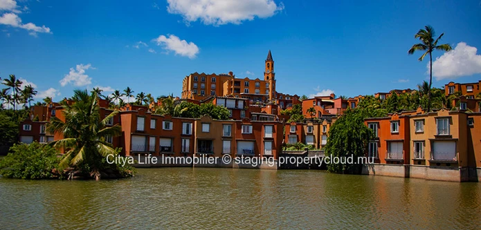 Stunning 2-Bedroom En Suite Duplex in Port Chambly
