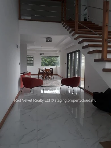  Beautiful House for Sale in Hermitage