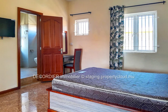 Triplex in a 24/7 secure residence with shared swimming pool