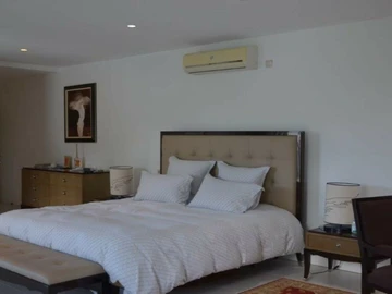 5 Bedroom Townhouse, Duplex