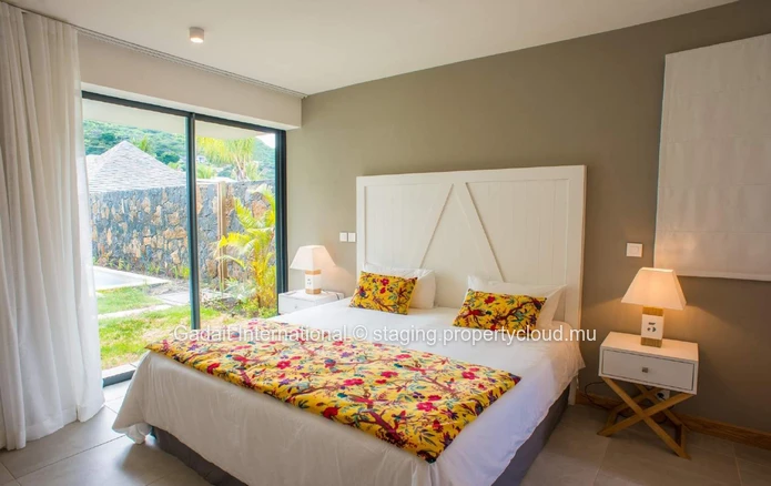 Villa avec piscine privée et jardin tropical à vendre | Rivière Noire