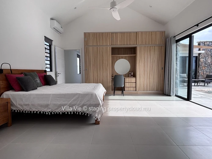 Petit Raffray - New 3 en-suite bedroom villa with swimming pool (Sole Mandate)