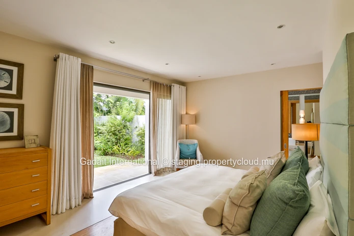 Contemporary villa with pool and tropical garden for sale | Anahita Golf & Spa Resort Beau Champ