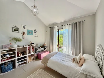 4 Bedroom Villa