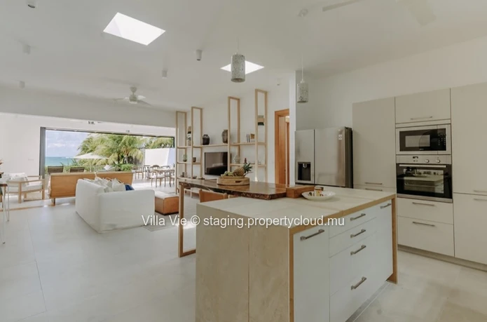 Cap Malheureux - Superbe villa contemporaine de 3 chambres pieds dans l'eau