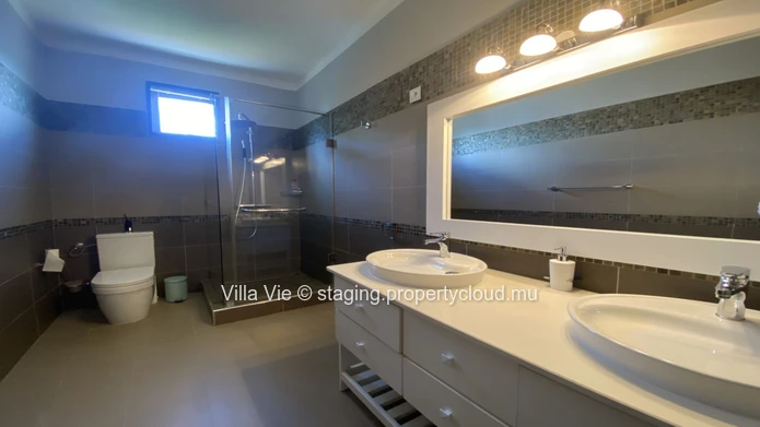 Cap Malheureux - Villa spacieuse de 4 chambres avec piscine et grand jardin