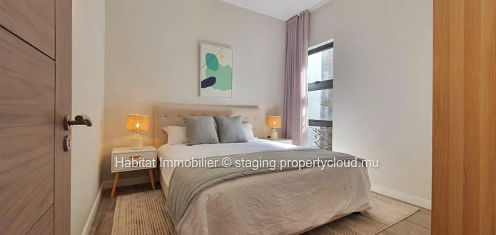 TO RENT - Beautiful beachfront apartment of 133 m2 furnished and equipped on the ground floor located in Belle Mare
