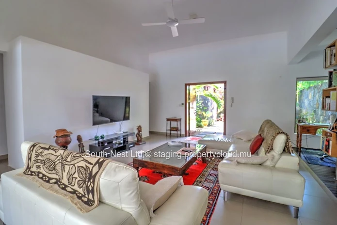 4-bedroom villa + independent studio