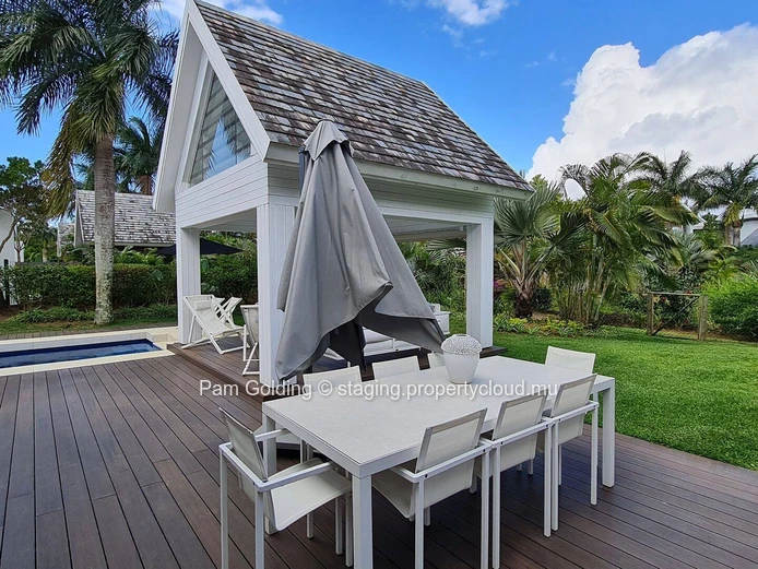 Luxueuse Villa de 4 Chambres au Mont Choisy - Vie Intérieure-Extérieure Harmonieuse