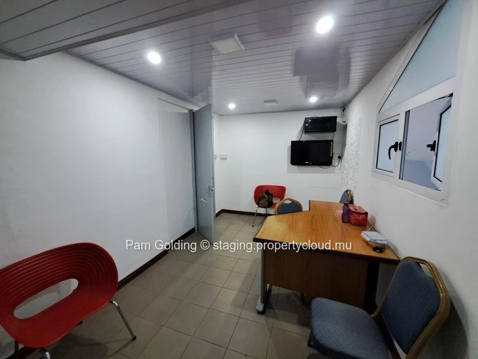 Commercial building for sale - Pointe aux Canonniers