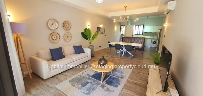 TO RENT - Beautiful beachfront apartment of 133 m2 furnished and equipped on the ground floor located in Belle Mare