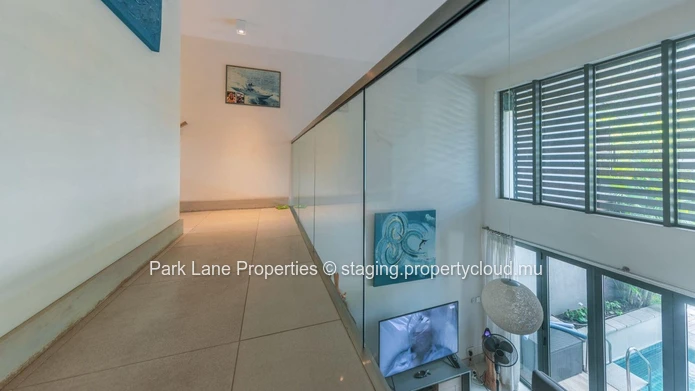 Duplex élégant avec accès direct à la Marina