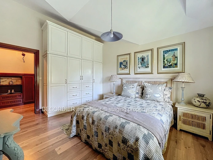 Magnificent two-storey villa located in a residence - Accessible to foreigners