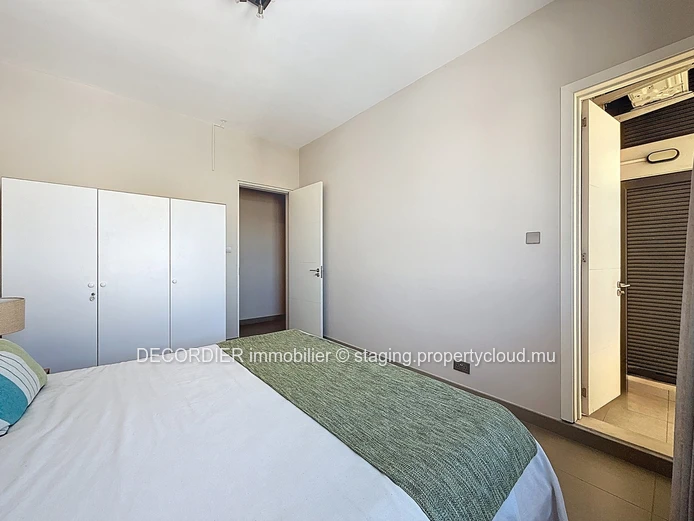 Penthouse with sea view in Pereybere
