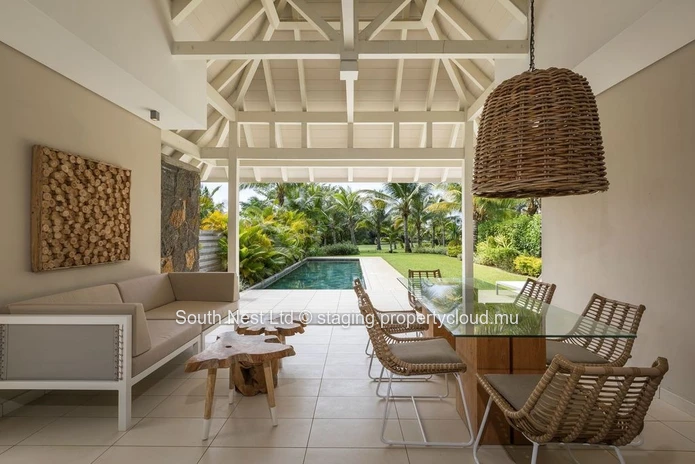 Beautiful 3-bed semi-detached villa situated on the edge of the 9th hole of the golf course