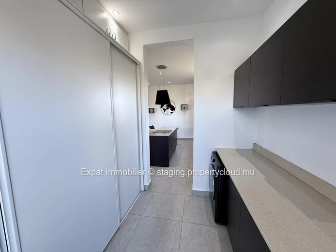 À vendre – Penthouse moderne avec rooftop et piscine privée à Péreybère