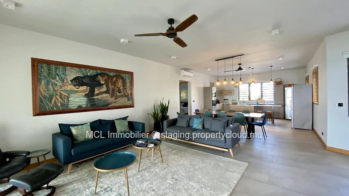 3 bedroom beachfront apartment in Pereybere