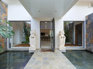 4 Bedroom Villa