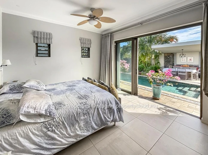Luxury 3-Bedroom Villa with Private Pool – Balaclava