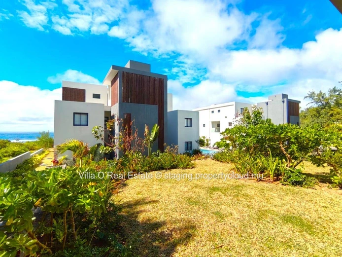Jolie appartement clé en main, avec un jardin privatif et deux sublime piscine commune avec un accès sécurisé, sur un...