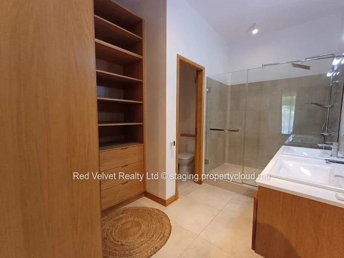 Bedroom Duplex for Rent in Beau-Plan 