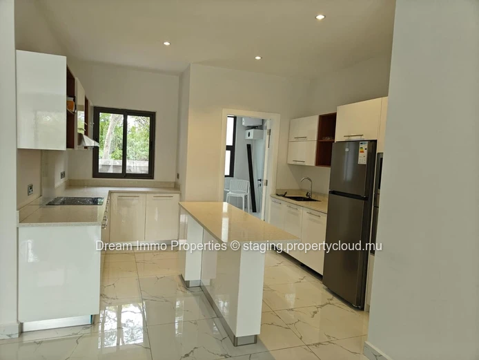 Superbe Appartements Modernes Dans Une Belle Residence A Grand Baie – Ile Maurice