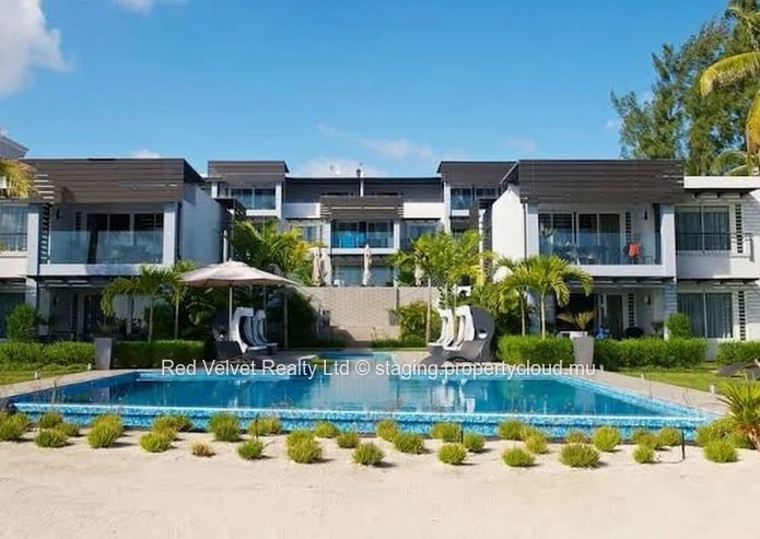 VENTE URGENTE : Appartement de 3 chambres clés en main en bord de mer à Pointe aux Biches