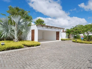 4 Bedroom Villa