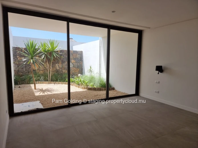 Nouvelle maison de ville de luxe de 3 chambres à louer sur la côte ouest. (Mandat exclusif)