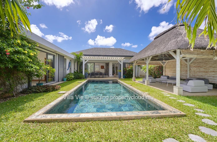 Grand Baie - Beautiful 4-bedroom en-suite villa, pool and gazebo