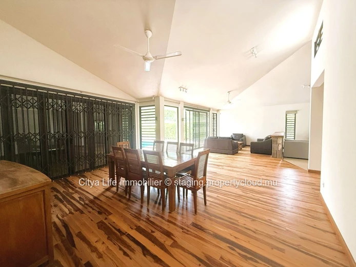 Prestigious Villa with Private Pool in Black River