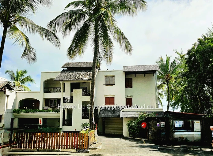 Appartement Pied Dans L'eau À Vendre À Grand Baie