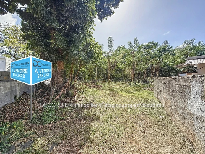 Residential land for sale – Calebasses