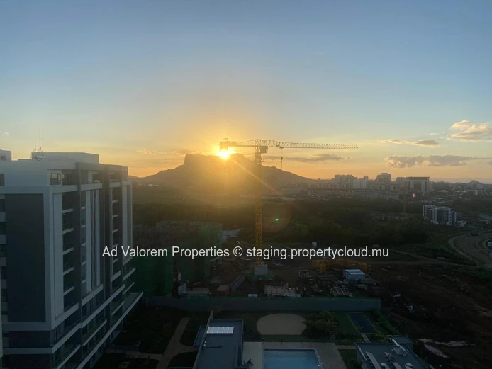 Luxurious Penthouse | 190 m2 | 3 Bedrooms | Verdant Garden, Moka 