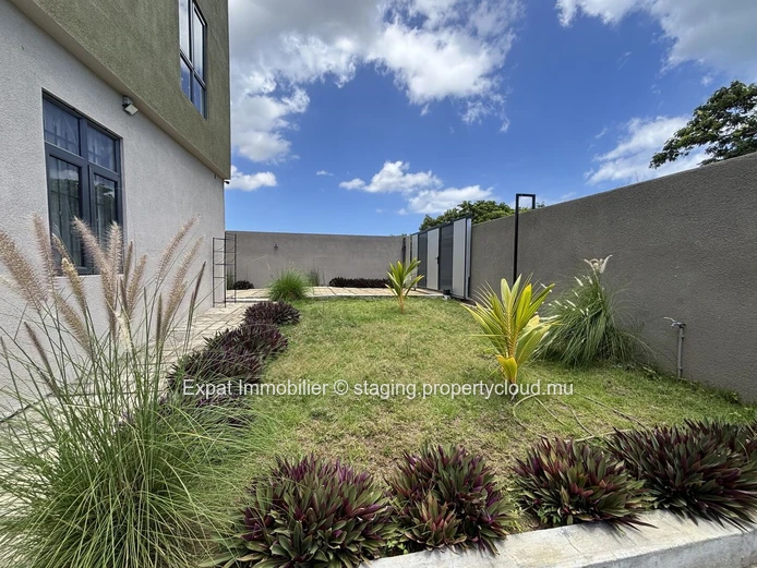 Villa Familiale Avec Piscine Sécurisée À Grand Baie – Environnement Calme