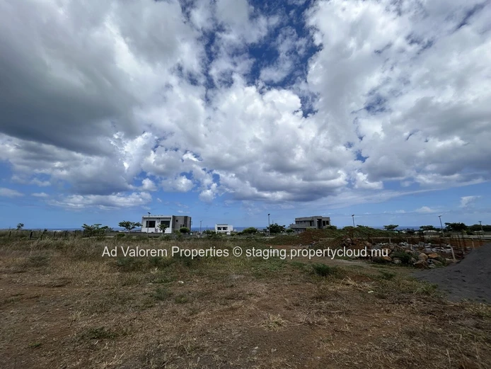 "Exclusive Gated Residential Land in Prime Flic en Flac Location - 1.234m² for Rs 16.5M!"