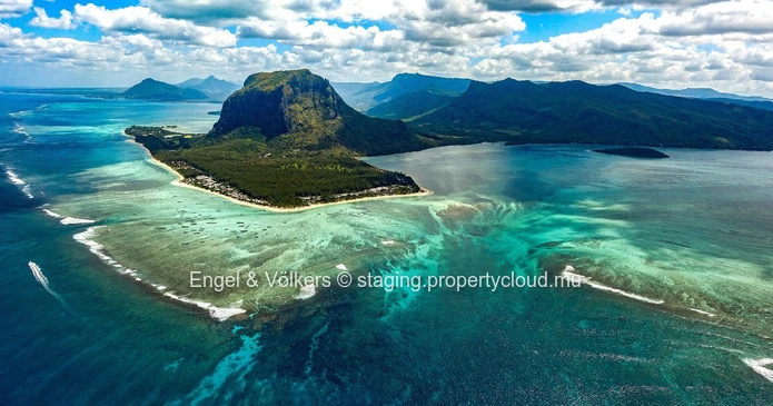 Steps from the Lagoon, Surrounded by Nature