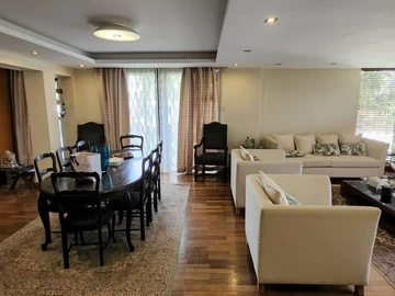 6 Bedroom House